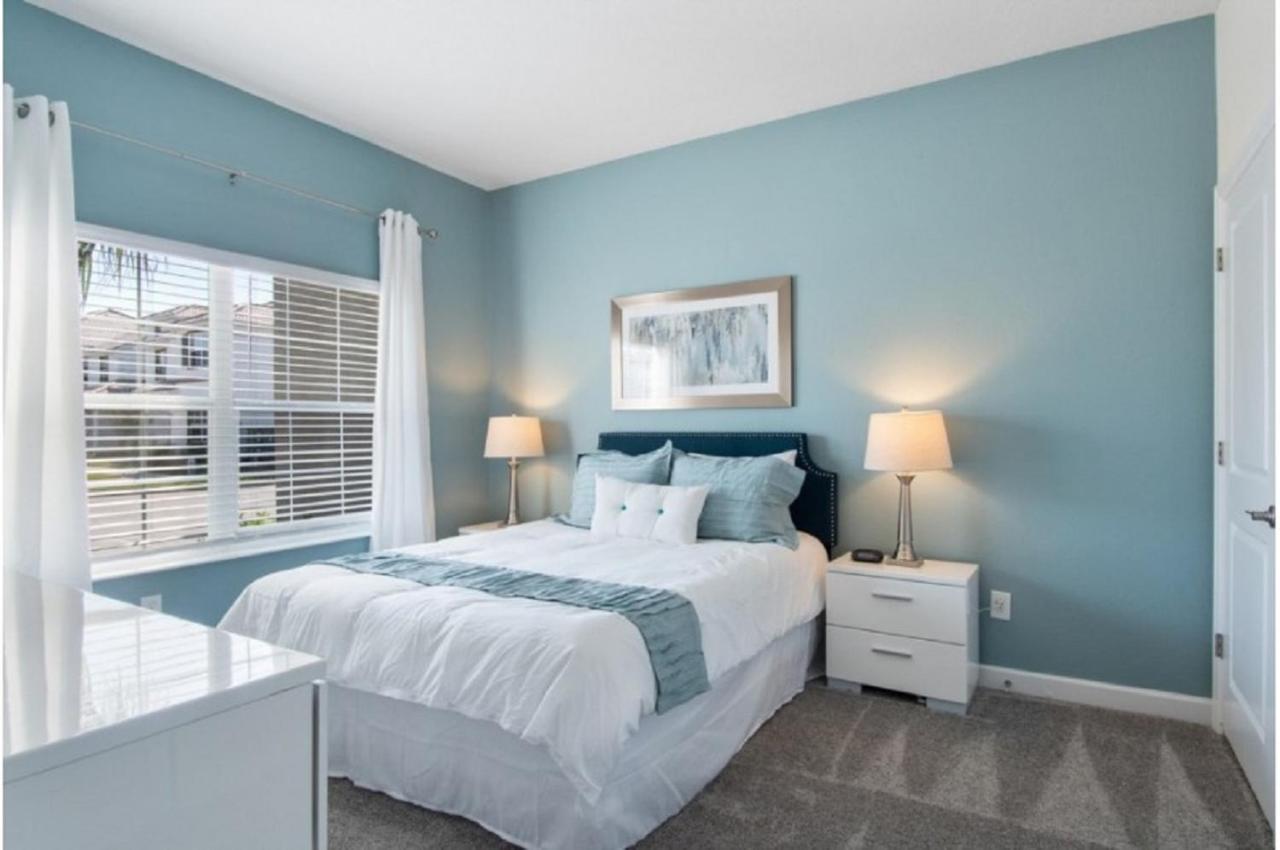 Four-Bedroom Townhome Davenport Bagian luar foto