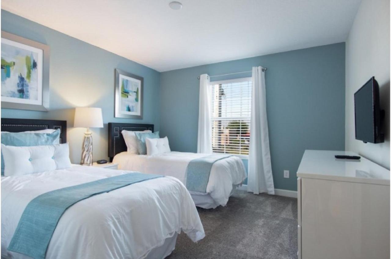 Four-Bedroom Townhome Davenport Bagian luar foto