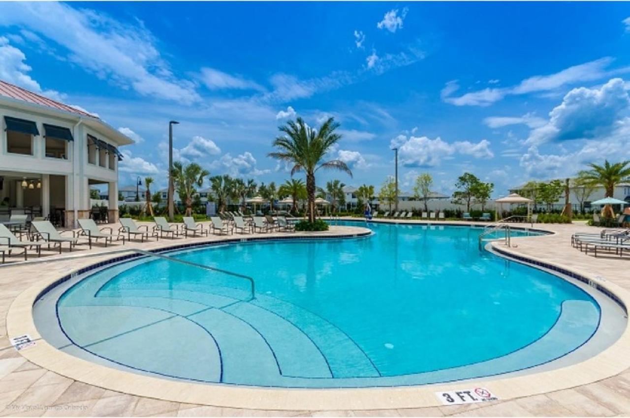 Four-Bedroom Townhome Davenport Bagian luar foto